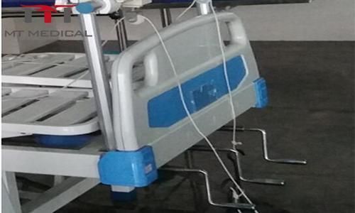 Factory Price Manual Adjustable Traction Hospital Bed for Orthopedic