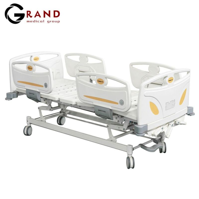 Hospital Bed Back Panel Adjustment Leg Adjustment European-Style Four Small Guardrailsup and Down Structurecentral Control Casters with Locking for Patient