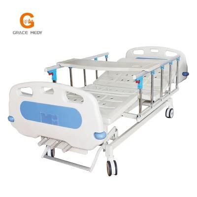 CE, ISO13485, Best Quality Three Function Manual Hospital Bed with Castors Manufacturers