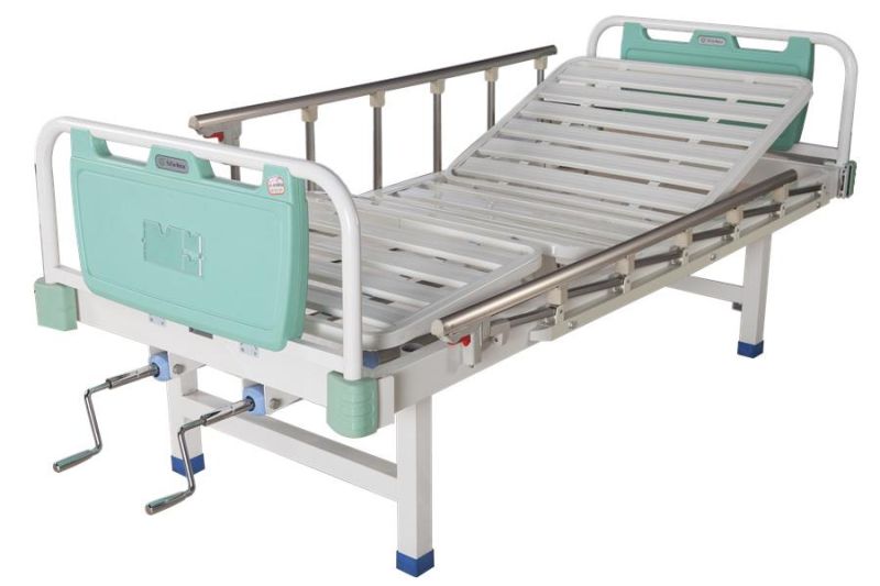 China Hospital Equipment Factory ABS Handing Head Strip Type Double Shake Function Manual Bed Mother and Baby Nursing Bed