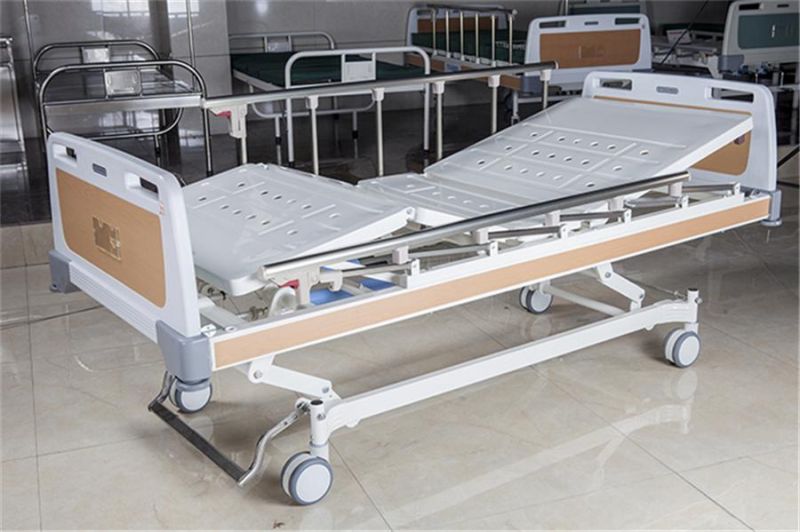 Hot Sale Adjustable ABS Double Shake Nursing Manual Hospital Bed Steel Iron Pediatric Home Care Hospital Bed