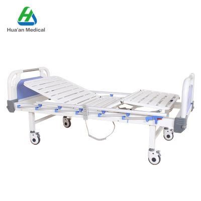 Metal 2 Crank 2 Function Adjustable Medical Furniture Folding Manual Patient Nursing Hospital Bed with Casters