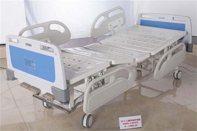 High Quality Manual Adjusted Three Function Central Brake Hospital Bed for Patient Nursing