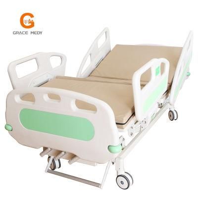 A02-5 ABS 3 Crank 3 Function Adjustable Medical Furniture Folding Manual Patient Nursing Hospital Bed with Casters