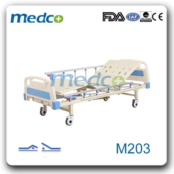 China Factory Two Functions Manual Hospital Bed Medical Equipment