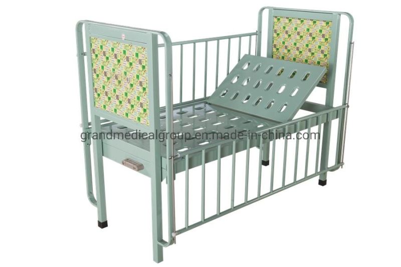 Hospital Crib Metal Babies Clinic Medical Bed Kids Children Bed with Casters Manufactures