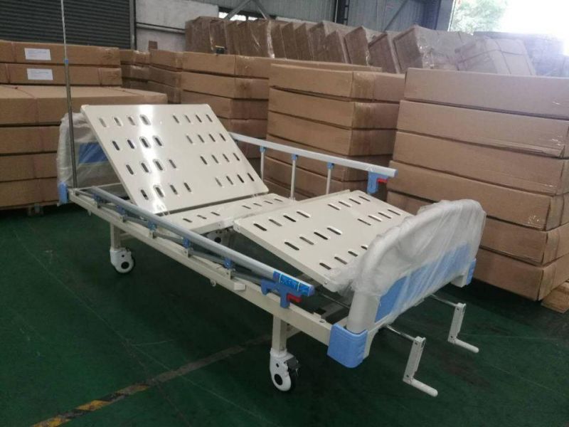 China Cheap Price Adjustable 3 Function Manual Hospita Bed Medical Suppliers Electric Hospital Bed