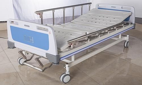 High Quality 2 Cranks Manual Adjustable Clinic Hospital Patient Bed