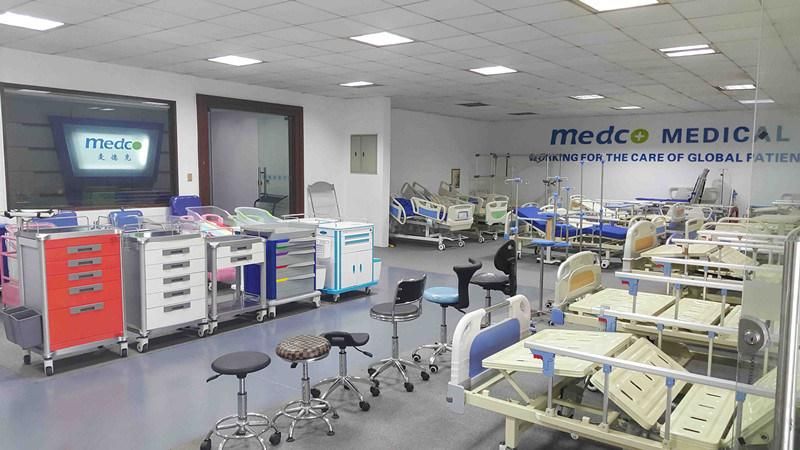 Factory Three Functions Manual Hospital Bed Medical Equipment