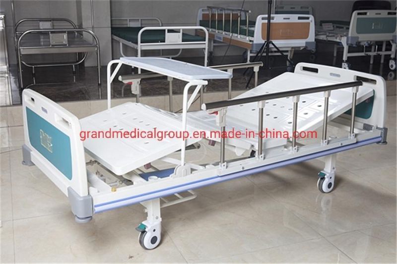 Hospital Bed ICU Bed Medical Bed CE Manual Hospital Furniture Two Function ABS Hospital Double Shake Nuring Operating/Opeartion Room Bed with Table Board